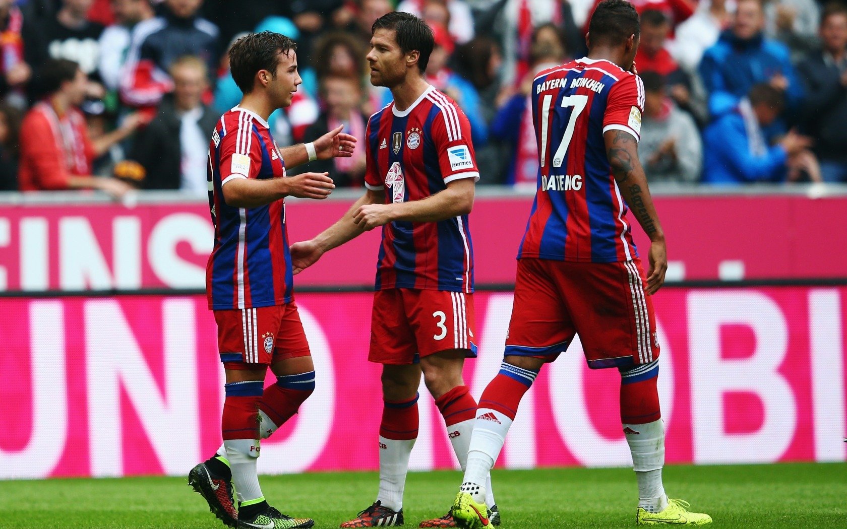 巴萨单刀梦碎,泰山门将神勇封神—一记扑救改写亚冠历史,请提供您想要生成标题的内容,以便我直接为您生成一个标题。